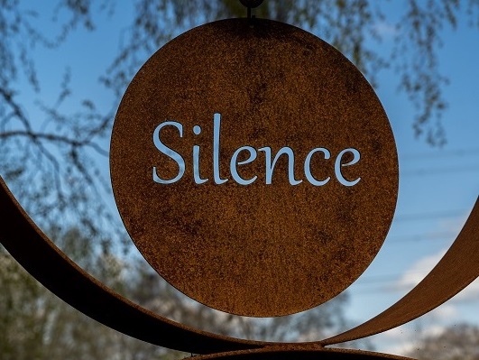 Prenez-vous le temps d’entendre le silence ?